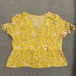 American Eagle Floral Blouse